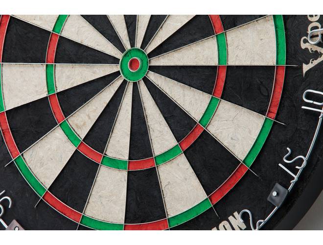 Bristle board clearance dart board